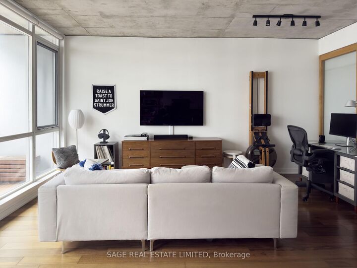 Property Photo:  38 Niagara Street 605  ON M5V 3X1 