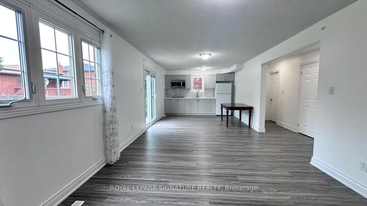 Property Photo:  3137 Sunnyhill Drive Walkout Basement 3  ON L4X 2K5 