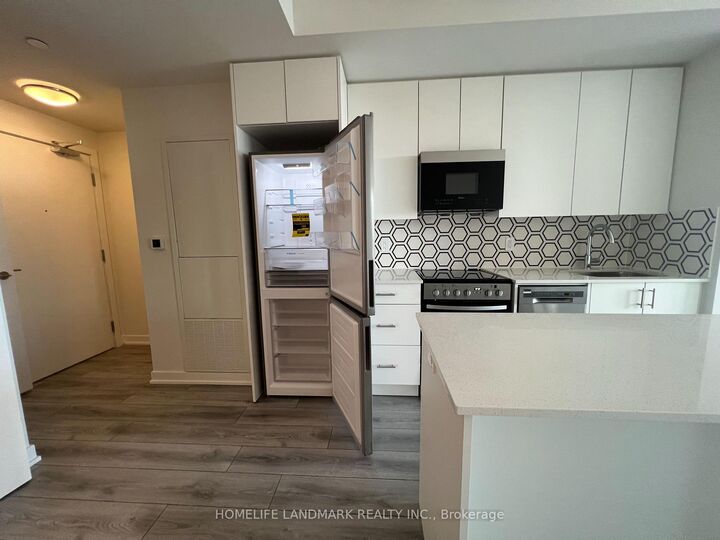 Property Photo:  15 Ellerslie Avenue 2211  ON M2N 0L7 