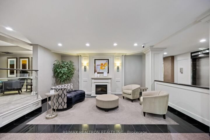 Property Photo:  7440 Bathurst Street 608  ON L4J 7K8 