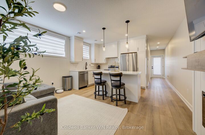 440 Wellington Street E 3 — photo 1