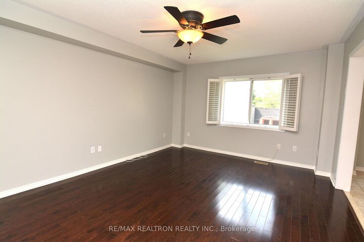 Property Photo:  129 Trailhead Avenue  ON L3X 2Z6 