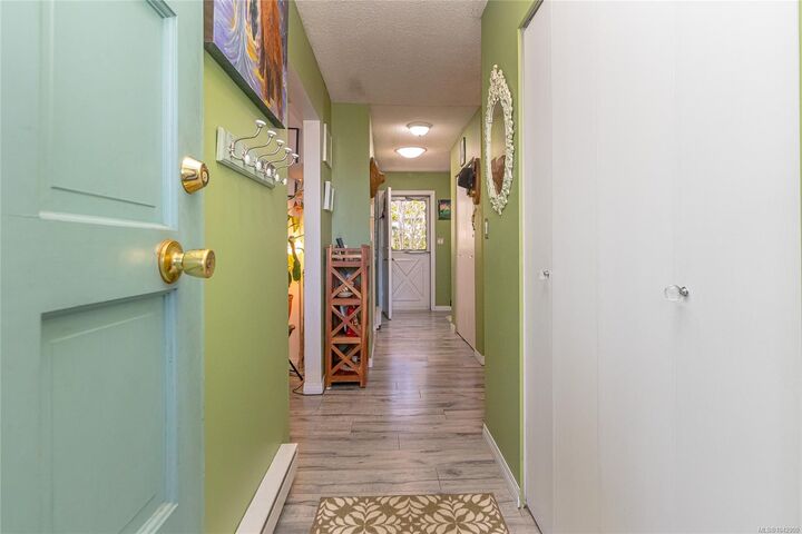 Property Photo: 940 Terlane Ave BC V9B 2M9