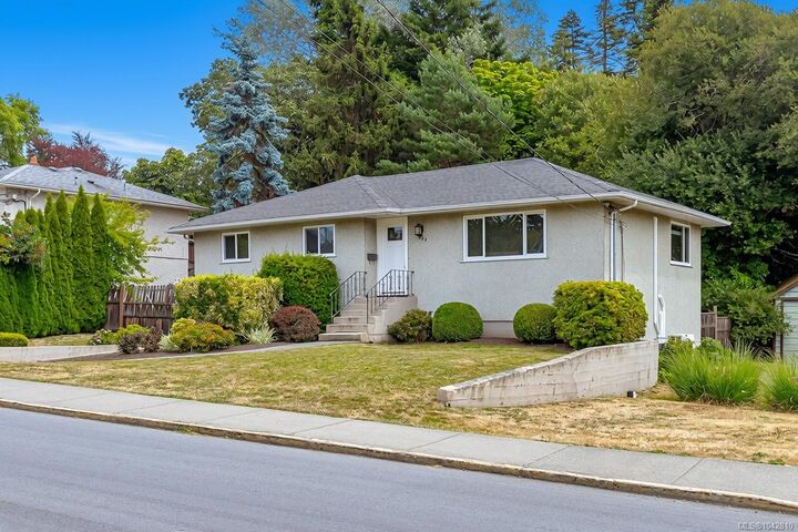 Property Photo: 883 Lampson St BC V9A 6B6