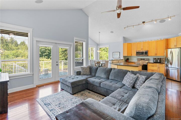 Property Photo:  931 Deloume Rd  BC V0R 2P1 