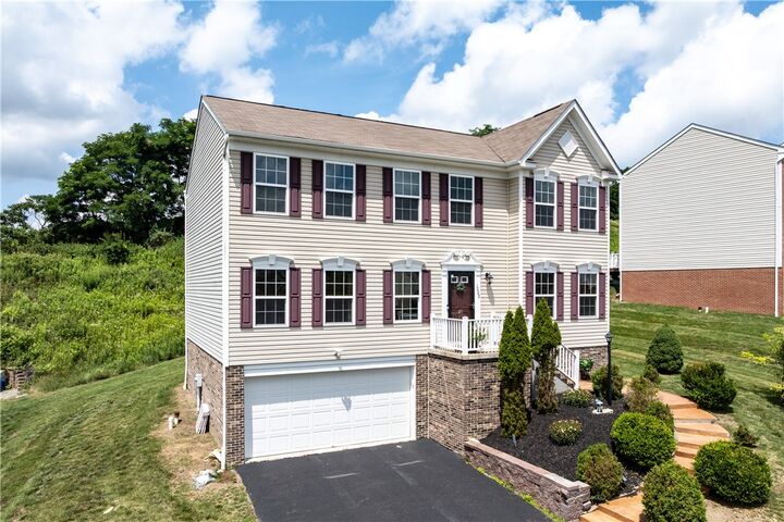 Property Photo:  1062 Granite Dr  PA 15057 