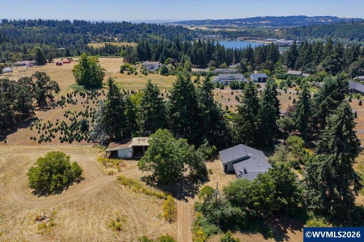 Property Photo: 5274 Gath Rd SE OR 97317