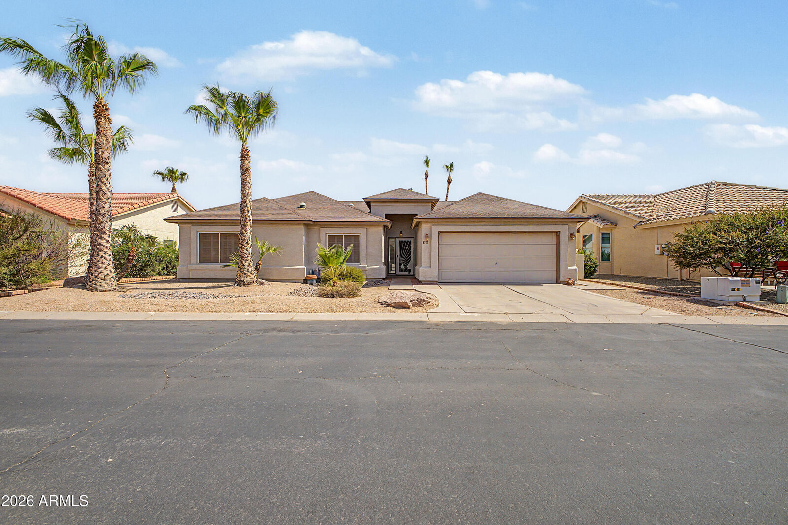 Property Photo: 1521 E Firestone Drive AZ 85249