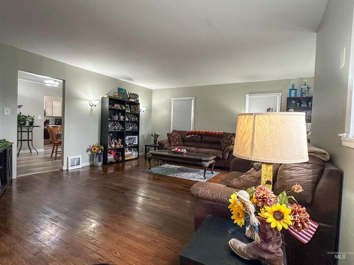 Property Photo: 507 Wendell Street ID 83301