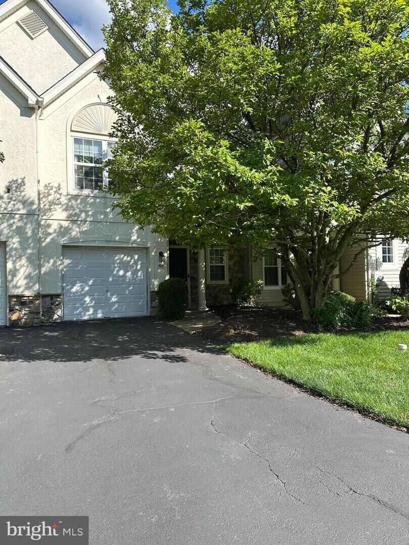 Property Photo:  203 Oaktree Court  PA 18974 