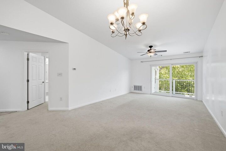 Property Photo: 20600 Cornstalk Terrace 302 VA 20147
