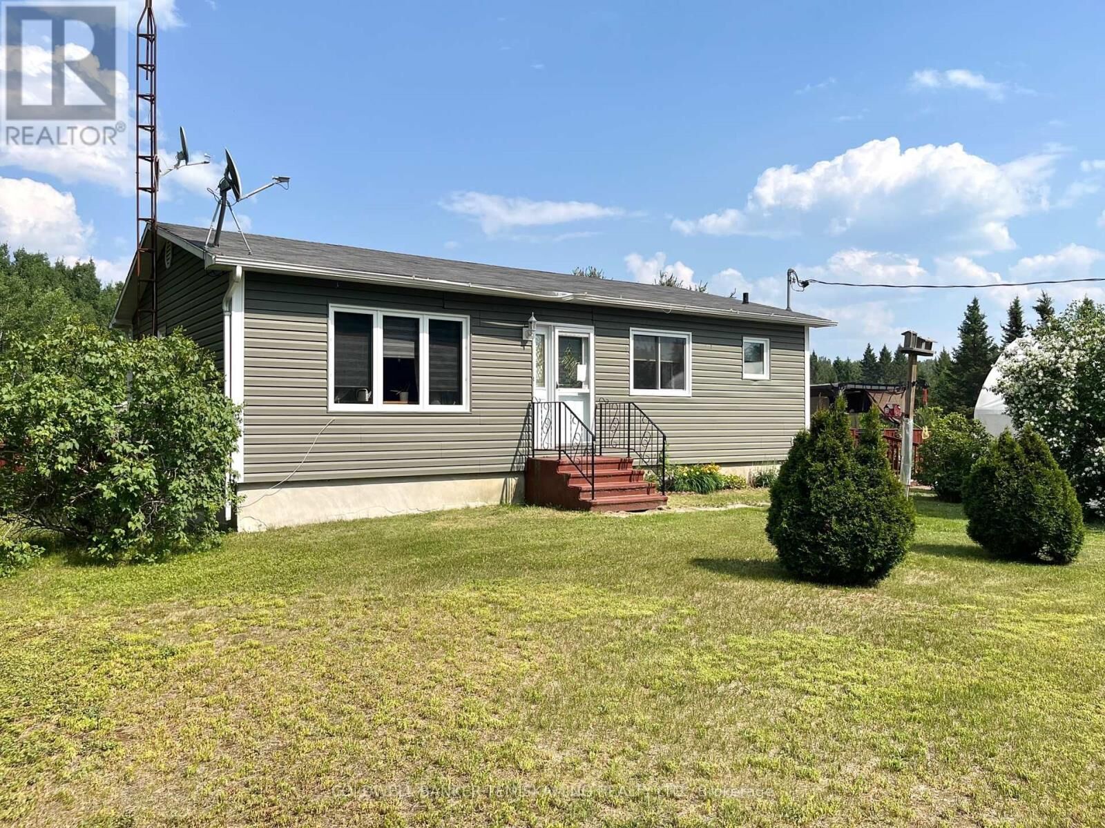 Property Photo:  937819 Marsh Bay Road  ON P0J 1C0 
