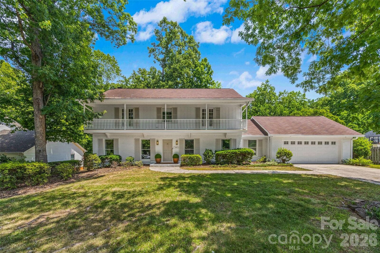 Property Photo:  1340 Piccadilly Drive  NC 28211 