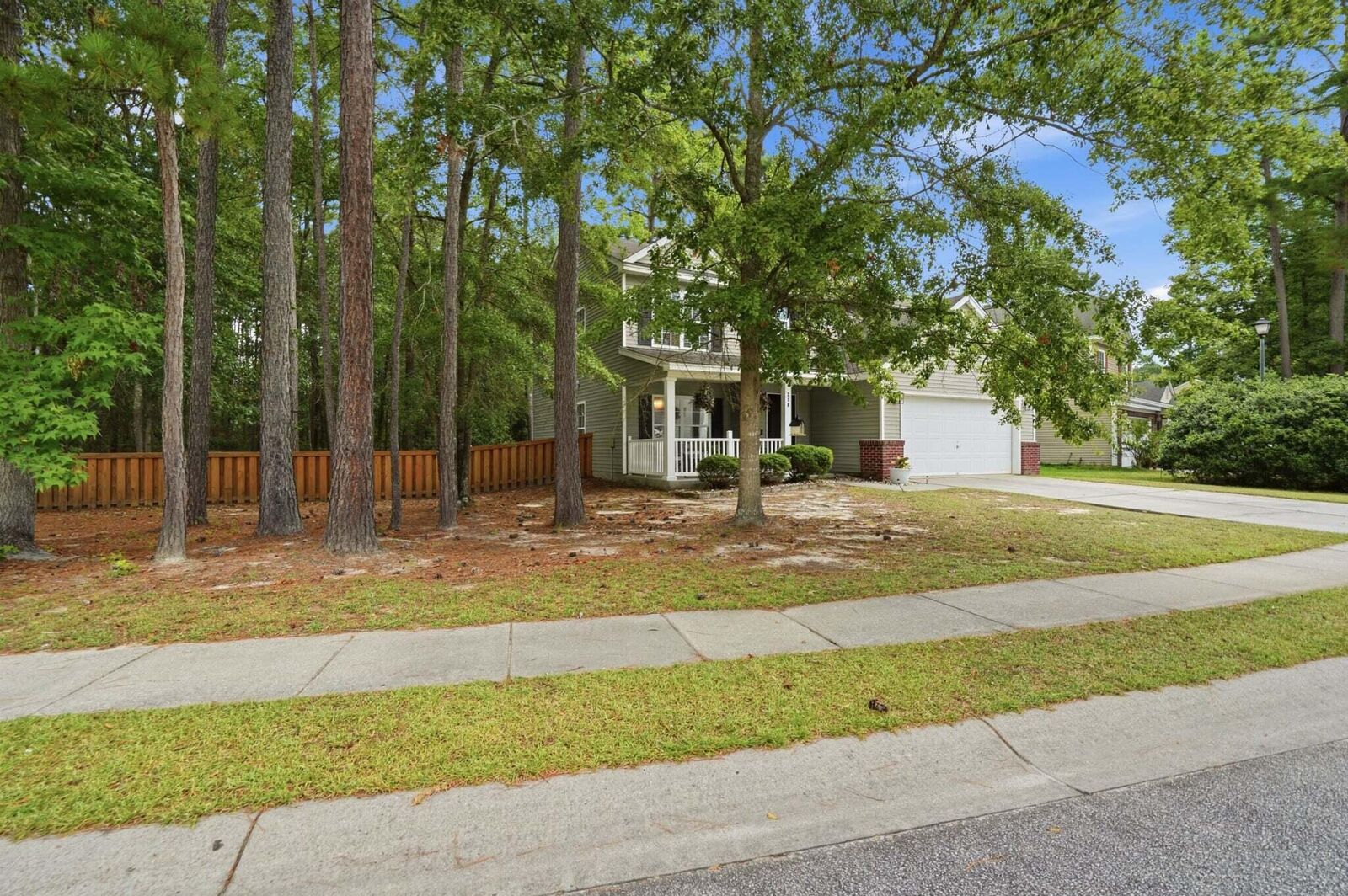 Property Photo:  210 Breckingridge Drive  SC 29456 