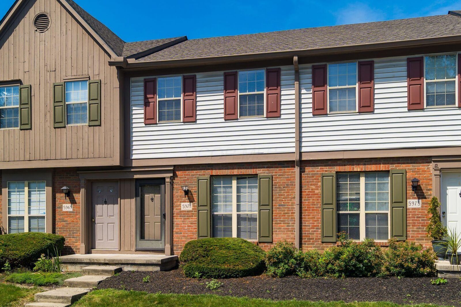 Property Photo:  5971 Shadow Lake Circle  OH 43235 