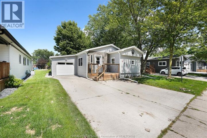 Property Photo: 97 Dana Drive ON N8M 1Z9