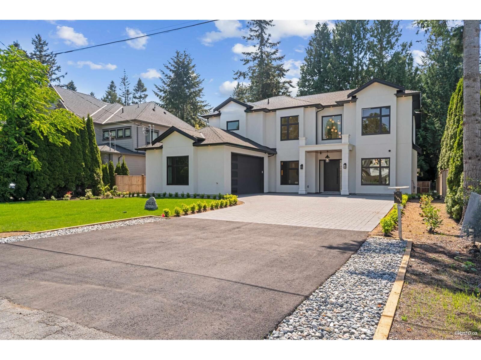 Property Photo: 13030 15 Avenue BC V4A 1K7