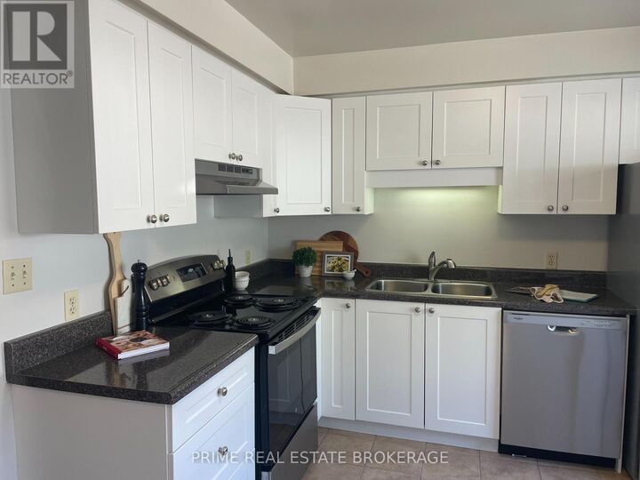 Property Photo: 135 Belmont Drive 67 ON N6J 4J3