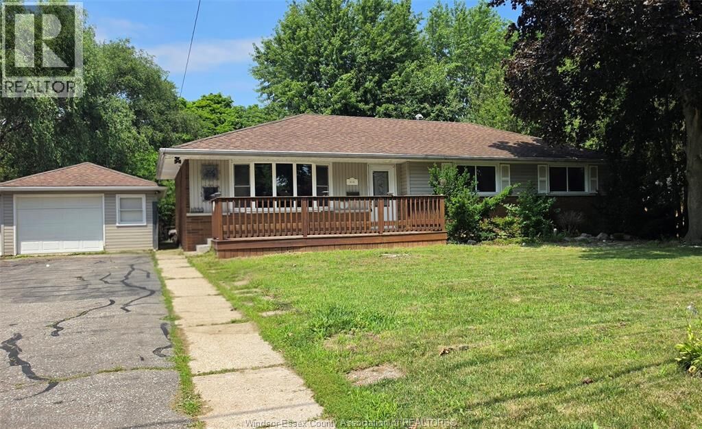 Property Photo: 1050 Bartlet ON N9G 1V4