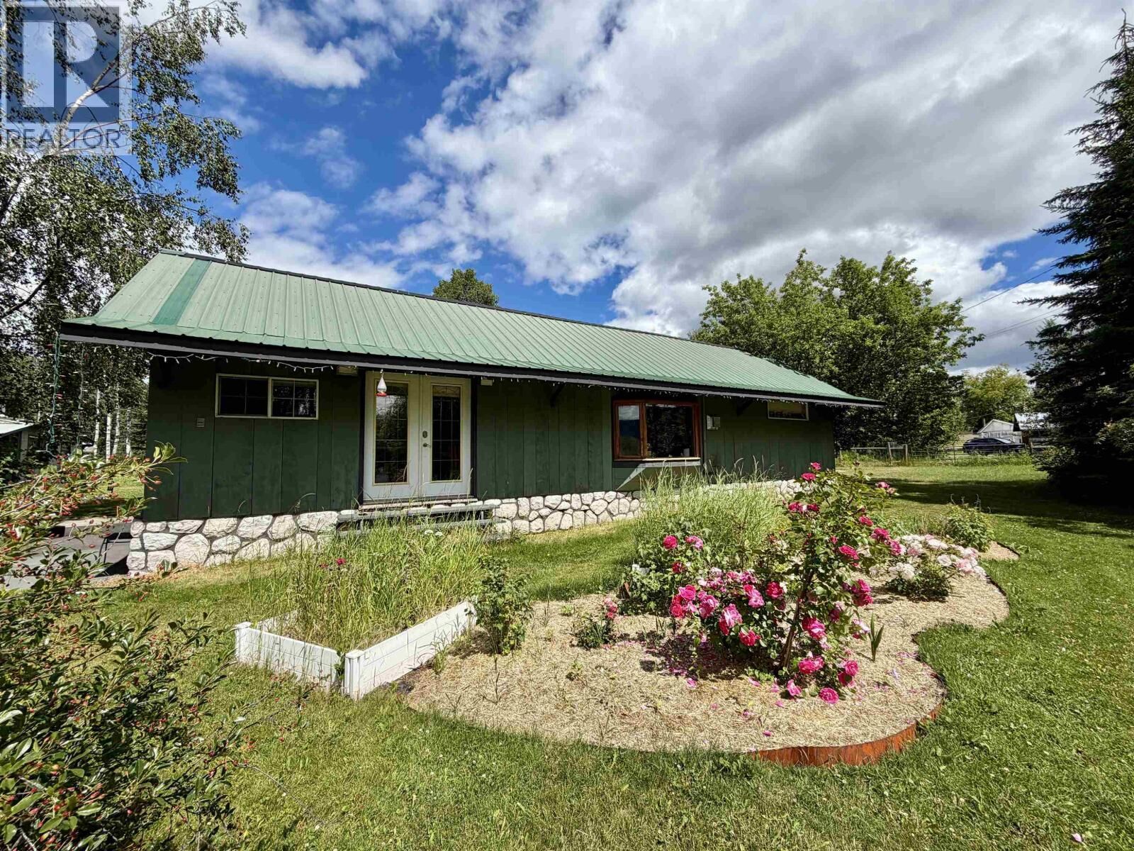 Property Photo:  561 6th Avenue  BC V0J 1N0 