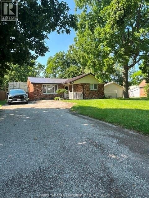 Property Photo:  188 Colborne Street  ON N7M 3M1 