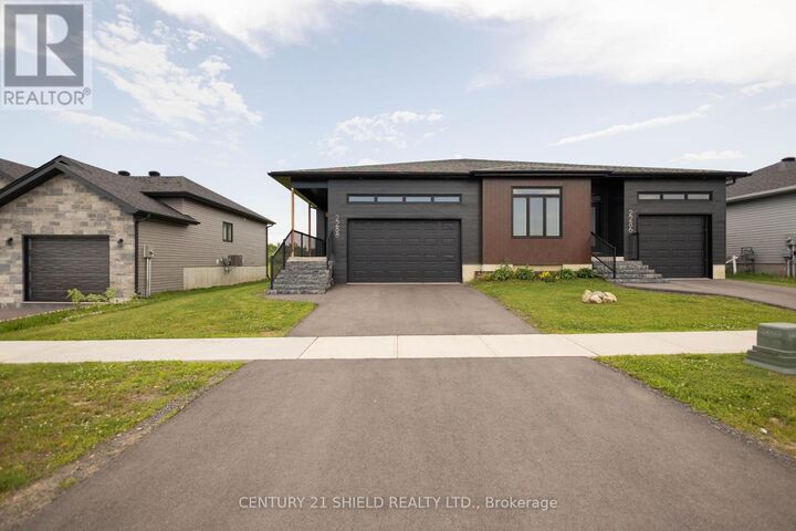 Property Photo: 2288 Crewson Court ON K6H 0H5