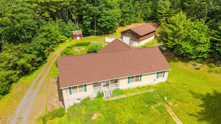 Property Photo: 448 Hickory Lane PA 18655