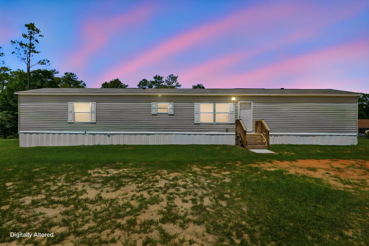 Property Photo:  940 Hiawatha Street  FL 32564 