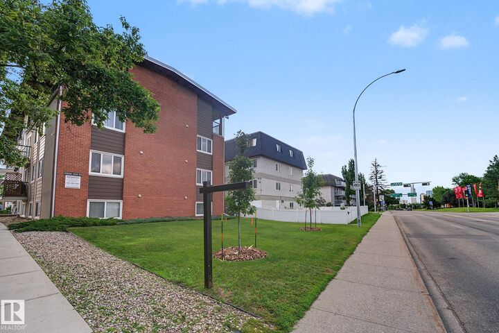 Property Photo: 8524 Gateway Boulevard NW 301 AB T6E 4B5