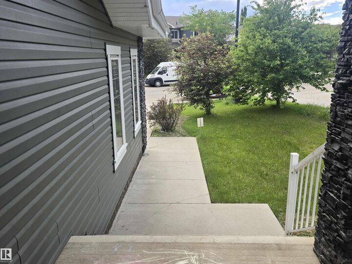 Property Photo: 1019 175 Street SW AB T6W 1Z7