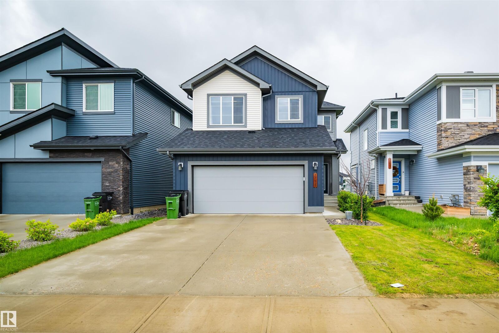 Property Photo:  2742 Collins Crescent SW  AB T6W 3X4 