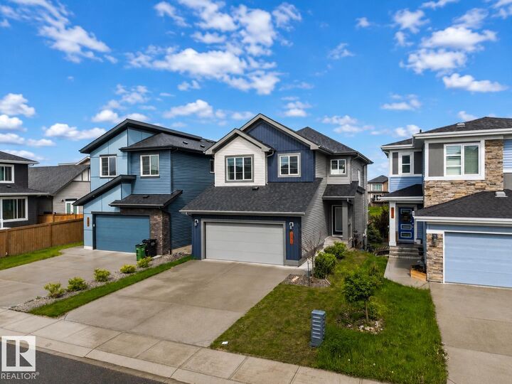 2742 Collins Crescent SW — photo 1