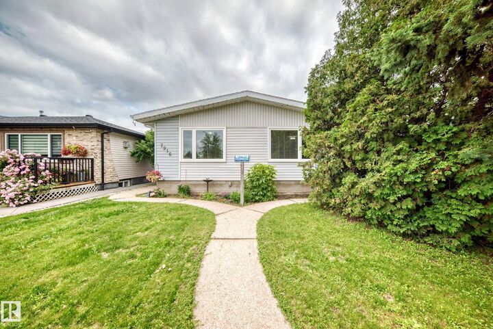 Property Photo:  7916 130 Avenue NW  AB T5C 1Y5 