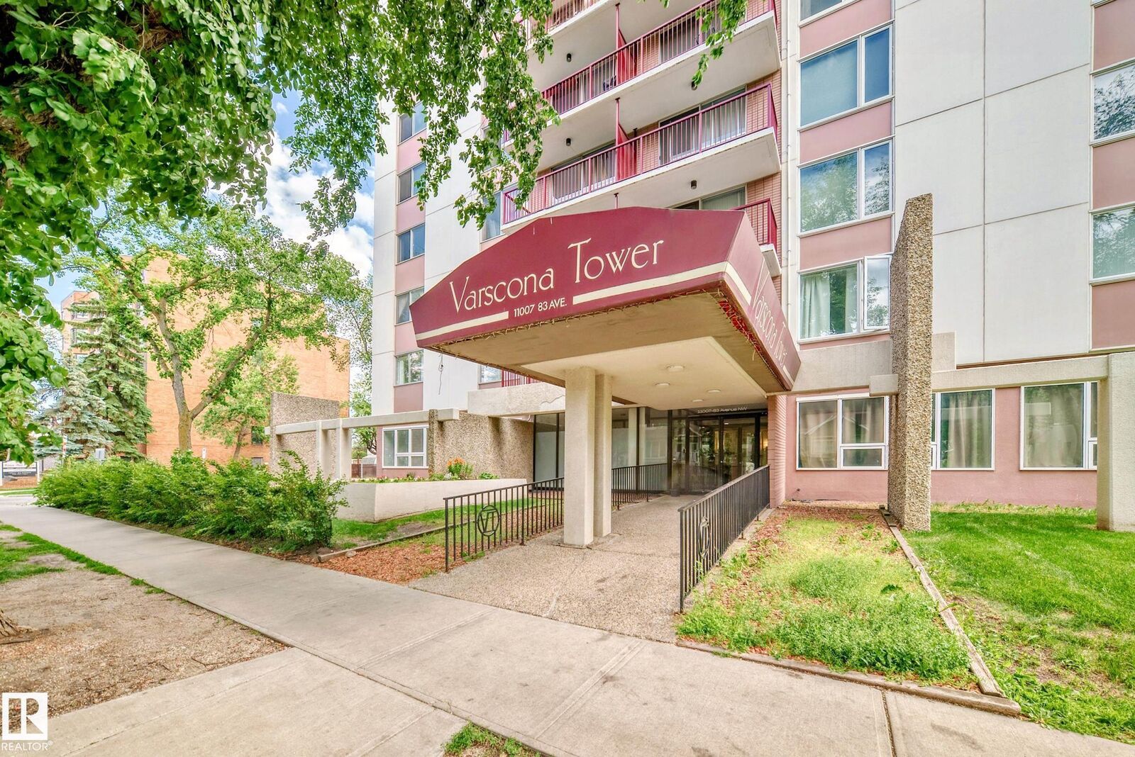 Property Photo: 11007 83 Avenue NW 103 AB T6G 0T9
