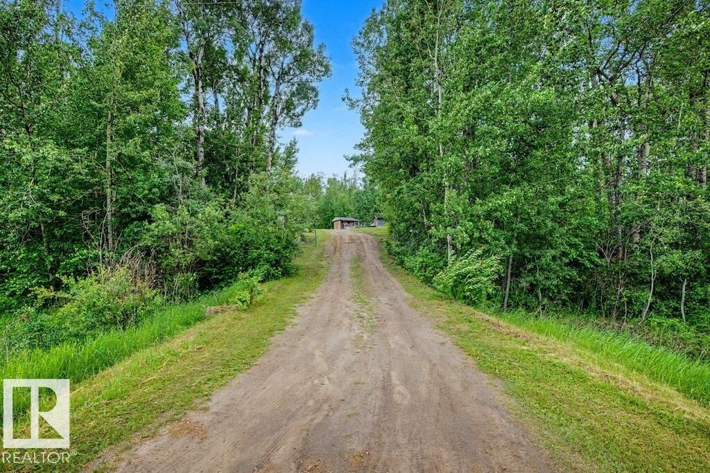 Property Photo:  53304 Rge Road 32 30  AB T0E 0N0 