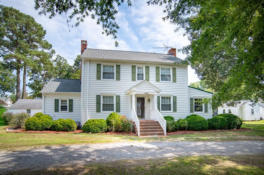 Property Photo:  20490 Lee St  VA 23418 