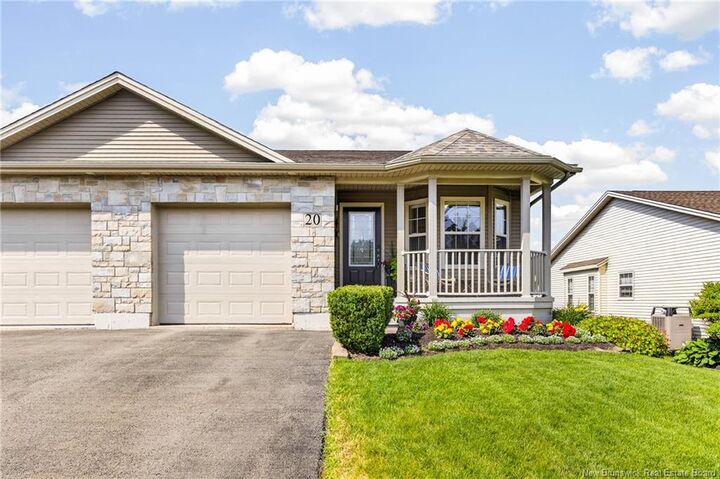 Property Photo:  20 Thornhill Crescent  NB E1A 6B4 