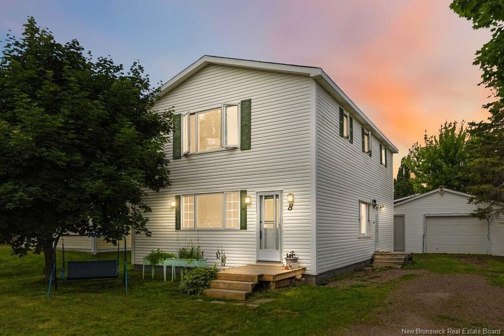 Property Photo: 8 Hillside Street NB E4P 4M2