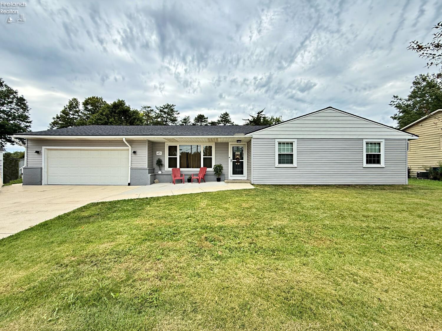 Property Photo:  45 Glenn Street  OH 44883 