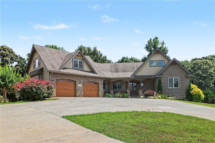 Property Photo: 1050 Ricky West Road GA 30528