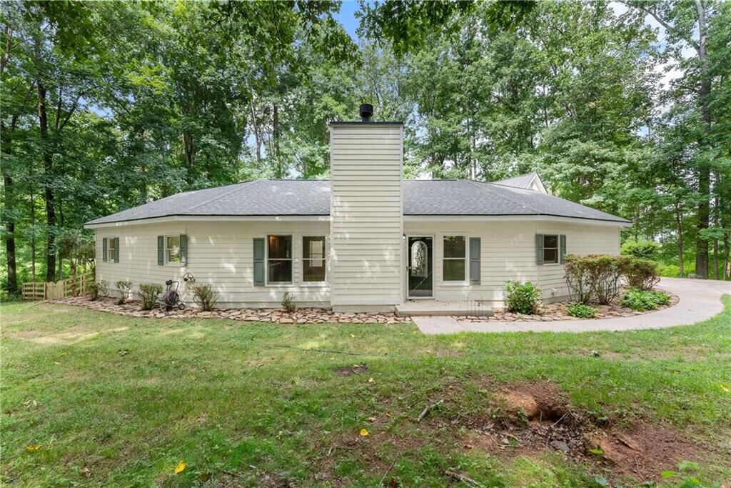 Property Photo: 3620 Pollys Bluff GA 30028