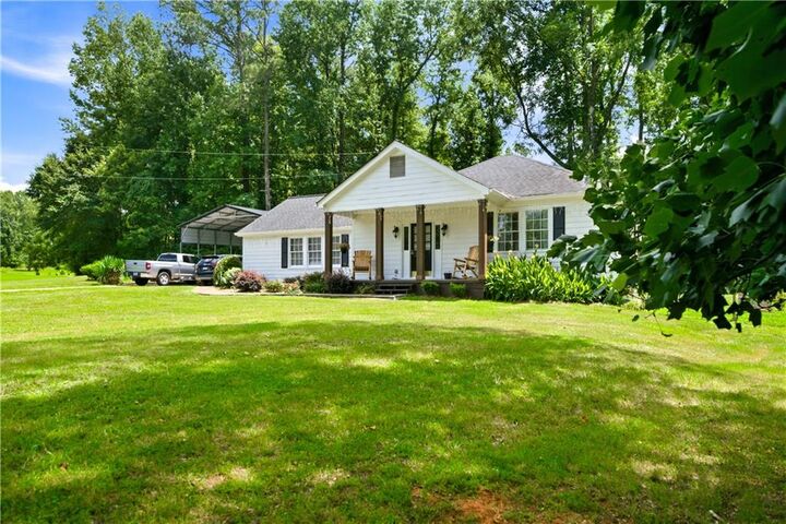 Property Photo:  1042 Carl Bramlett Road  GA 30680 