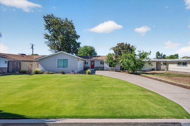 Property Photo:  519 San Jose Avenue  CA 93612 