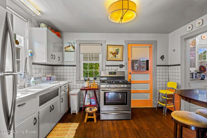 Property Photo:  1603 Bonnycastle Ave  KY 40205 