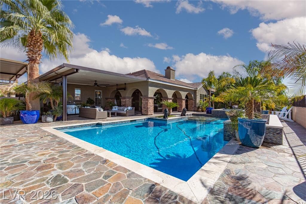 Property Photo: 252 Hull Street NV 89015