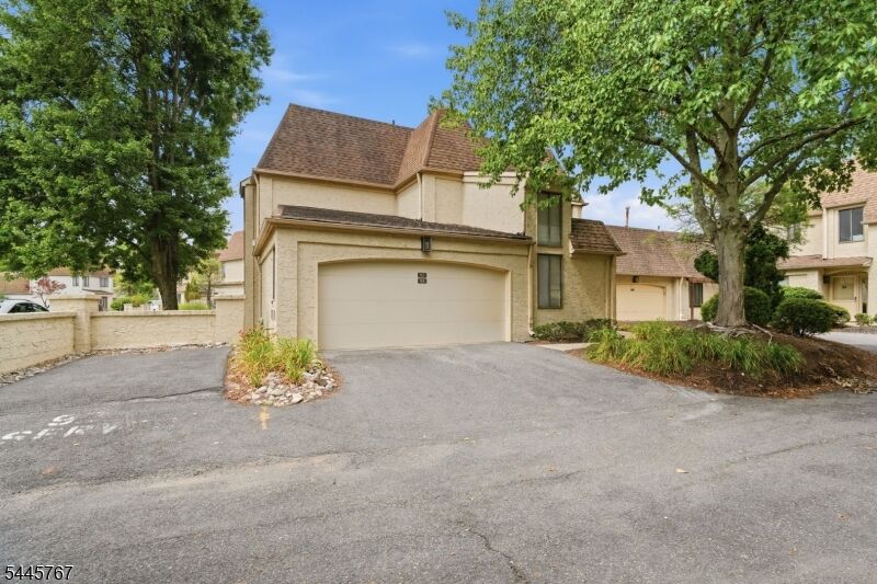Property Photo:  93 Gate House Ln  NJ 08820 