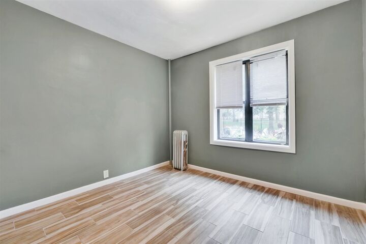 Property Photo: 194 Kensington Ave 101 NJ 07306