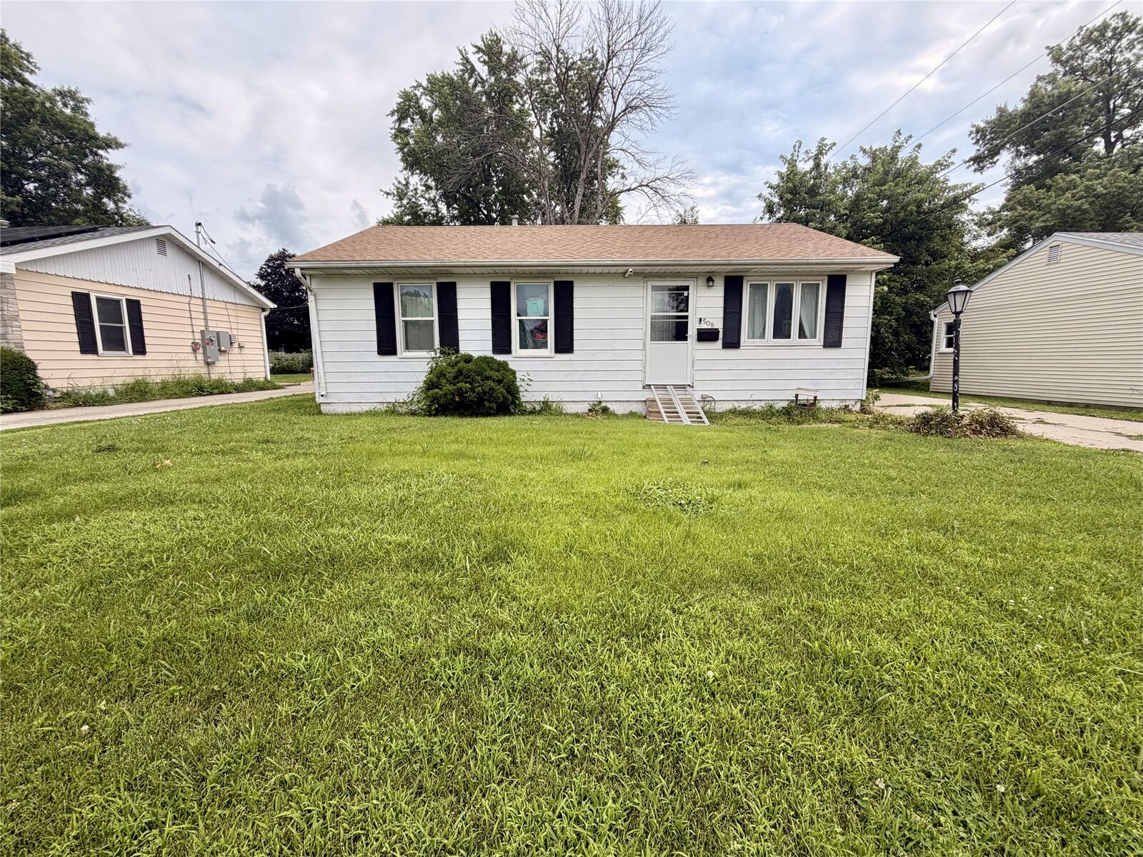 Property Photo: 508 E 24th Street S IA 50208