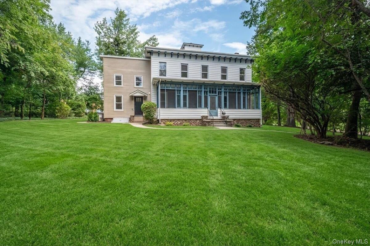 Property Photo:  360 Western Highway 2  NY 10983 