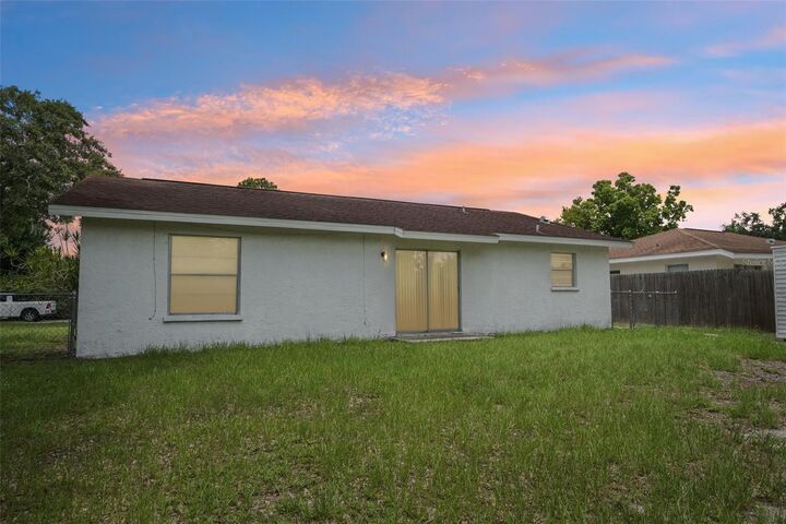 Property Photo:  107 67th Street NE  FL 34208 